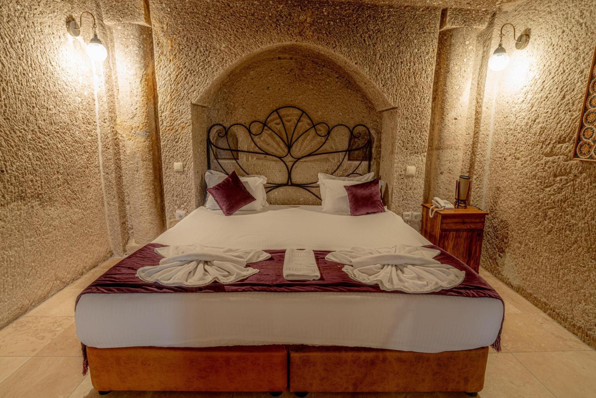 Hotel Elegance Cave & Restaurant 2*